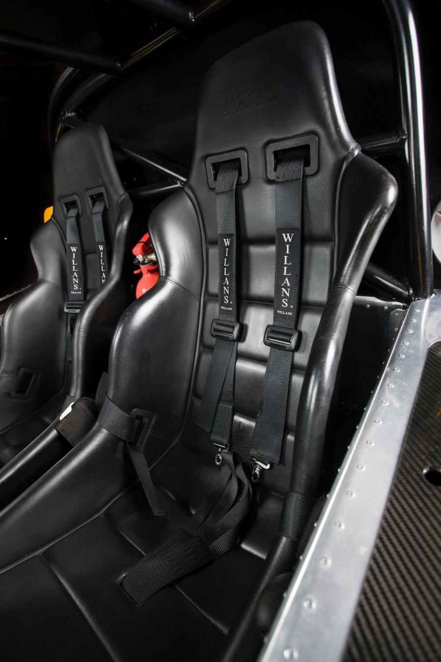 Интерьер Ultima GTR 730 2009 года  (фото 42 из 80)